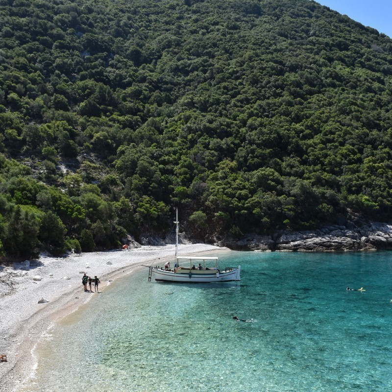 Guardian: Αυτοί είναι οι 10 ελληνικοί προορισμοί για διακοπές μετά την πανδημία