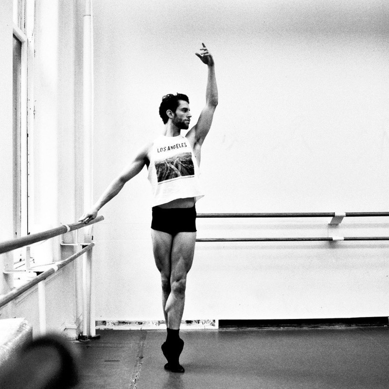 Τζέιμς Γουάιτσαϊντ: Ο χορευτής του American Ballet Theatre που καταρρίπτει τα ταμπού